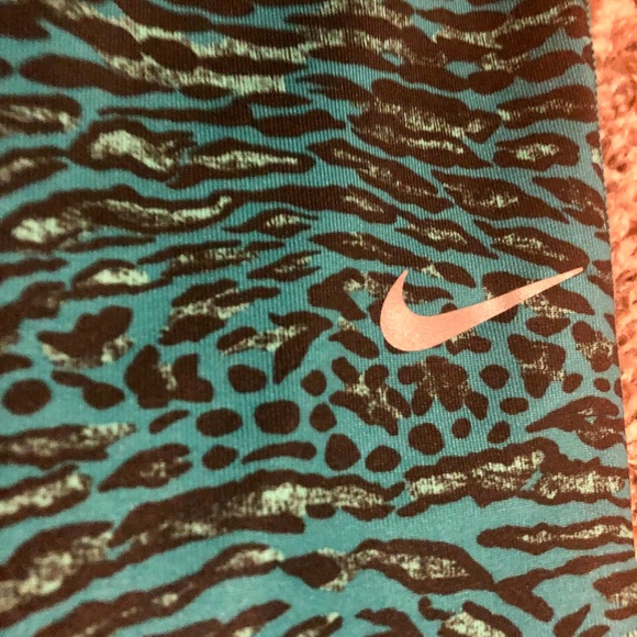 NWT LADIES NIKE XL DRI-FIT CAPRI - Picture 2 of 6